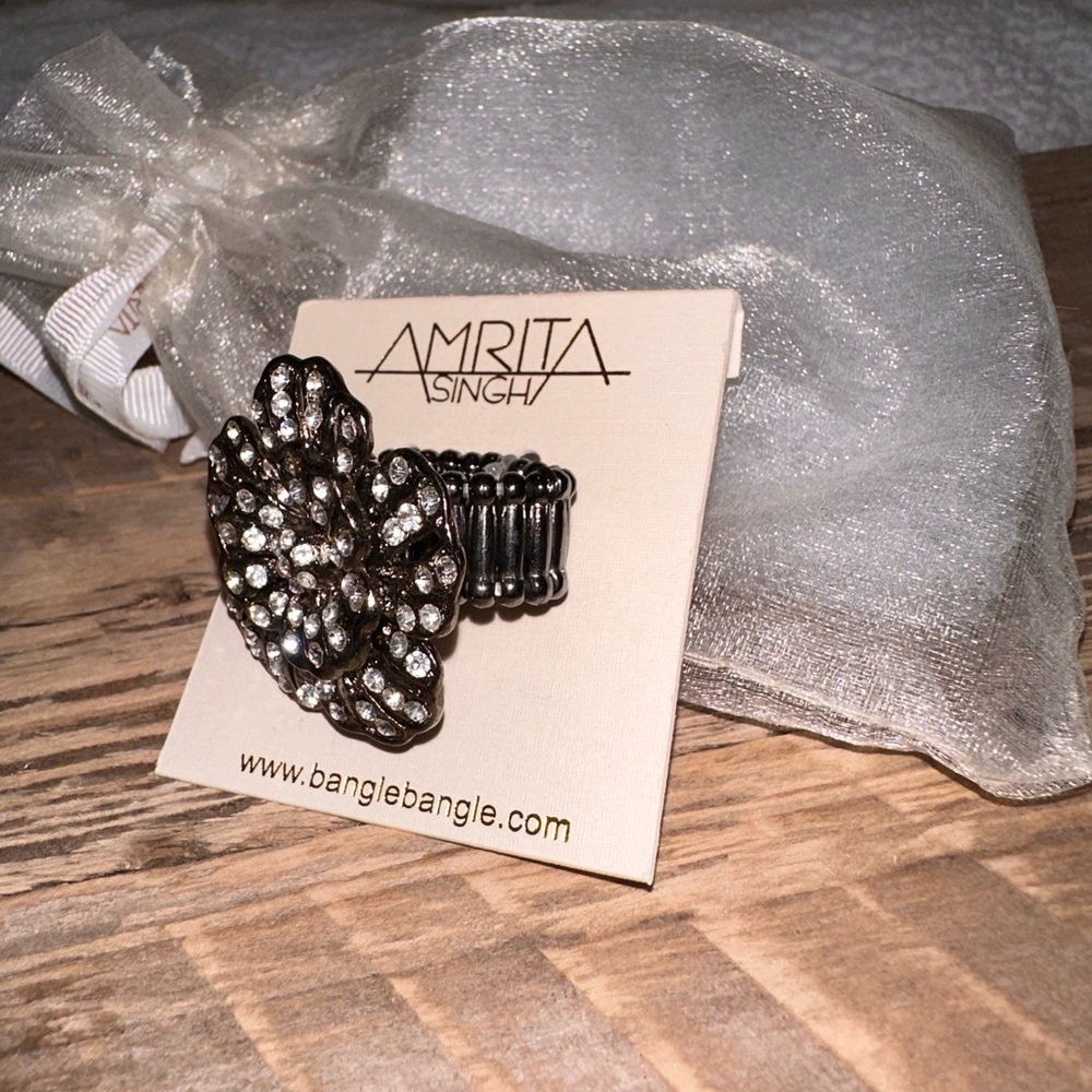 Statement Ring - Picture 3 of 4